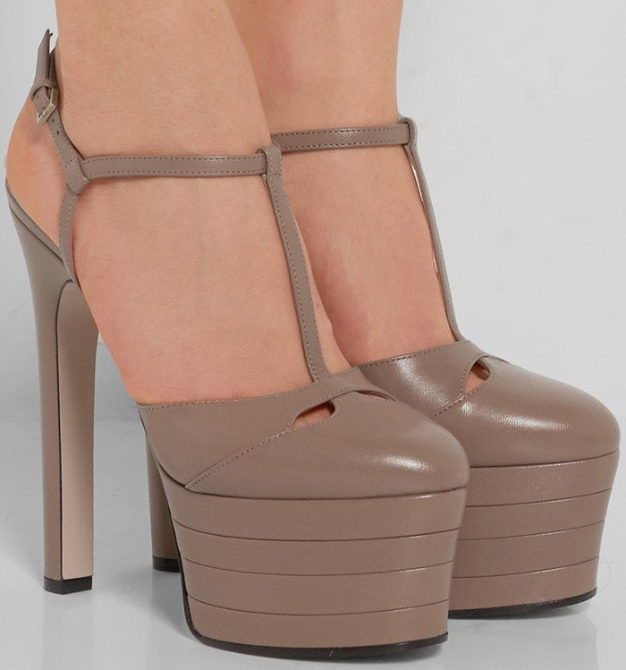 Gucci 'Angel' Leather Platform Pump in Taupe