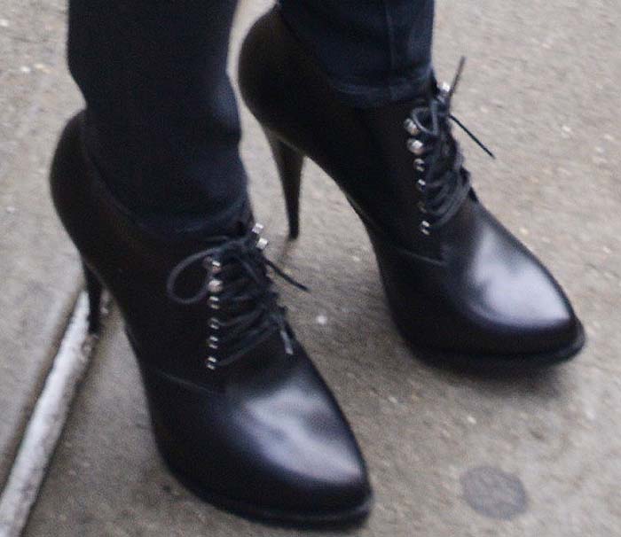 Jennifer Lawrence debuts new Givenchy boots in New York