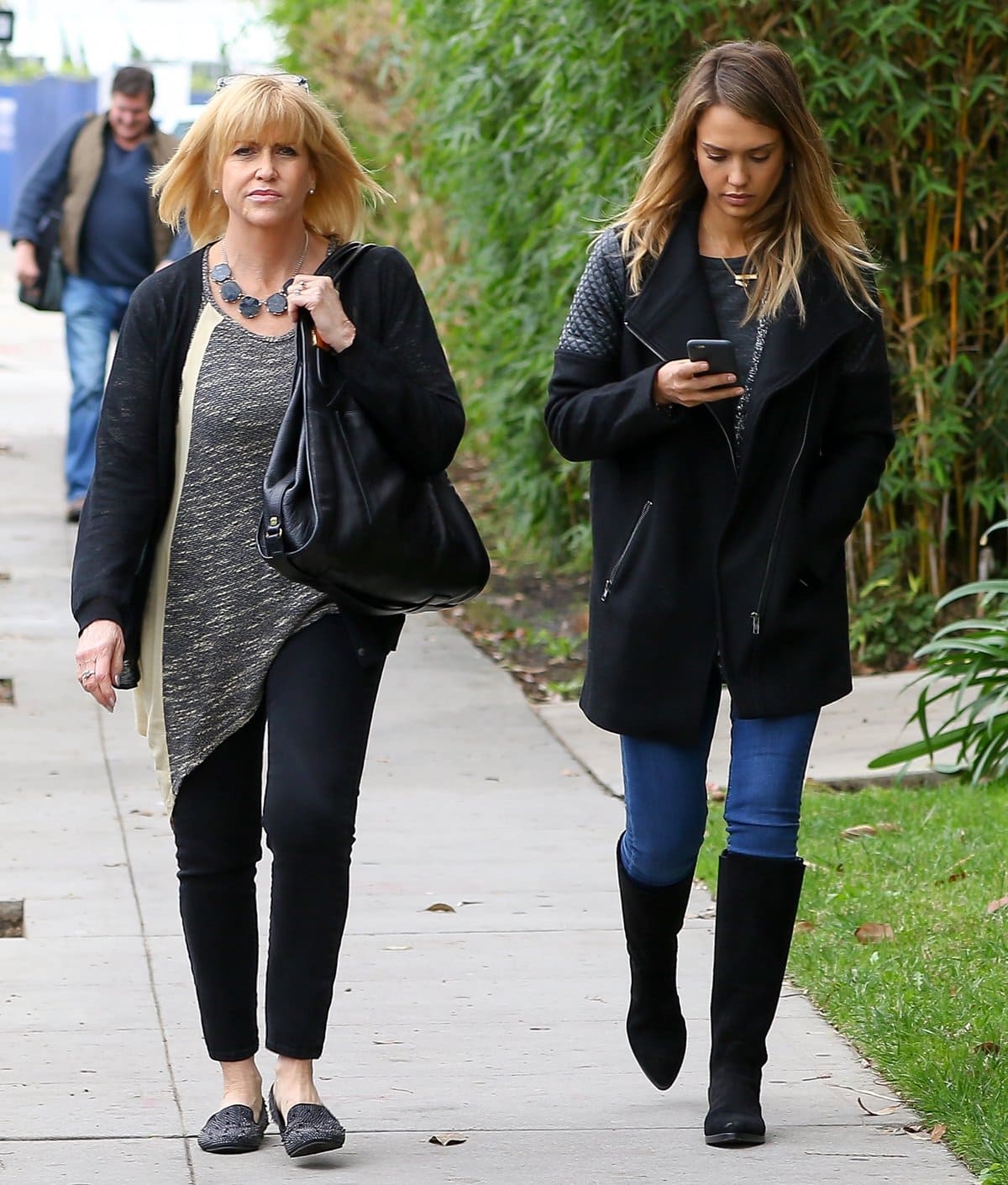 Jessica Alba out for a walk with her mother Catherine Louisa (née Jensen)