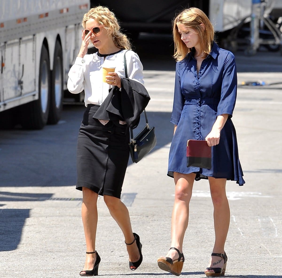 Ashley Greene and Kate Hudson on the set of the 2014 American comedy-drama film Wish I Was Here