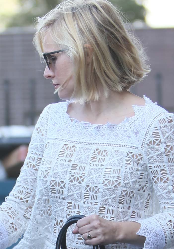 Kristen Bell leaves a hair salon in Los Angeles