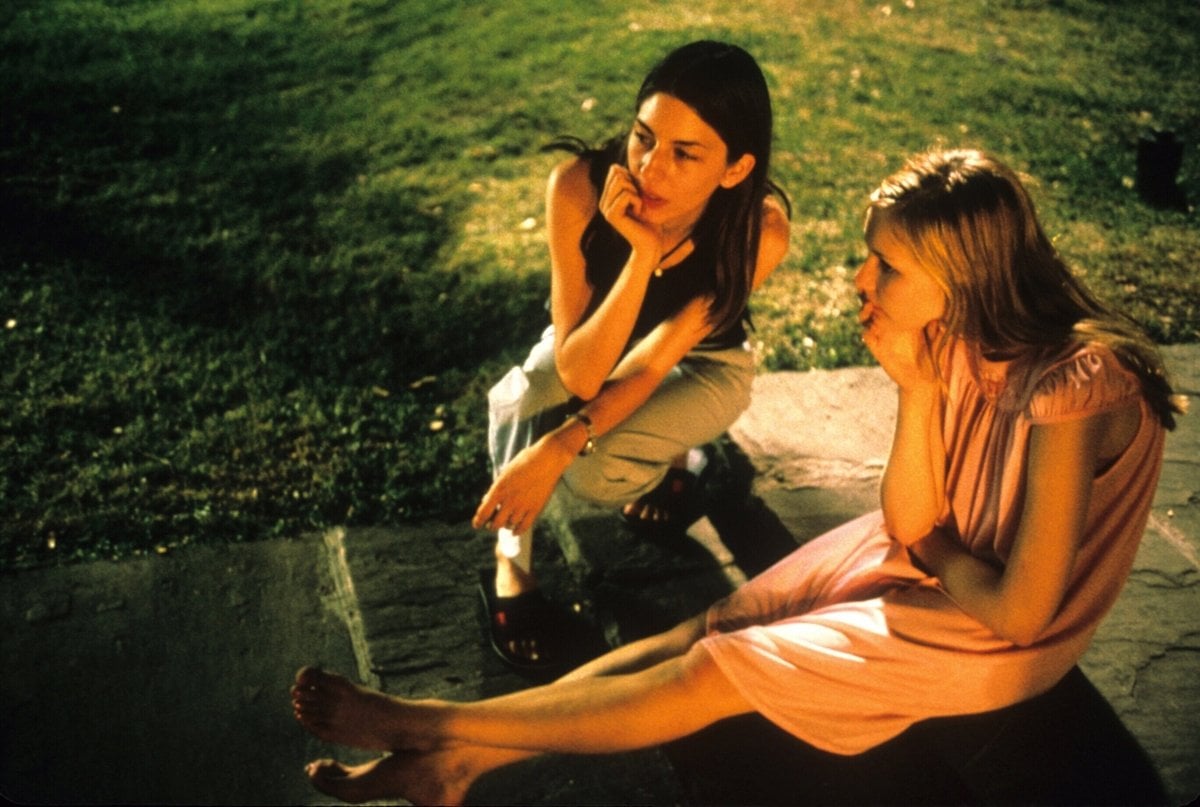 Director Sofia Coppola and Kirsten Dunst on the set of the 1999 American psychological drama film The Virgin Suicides