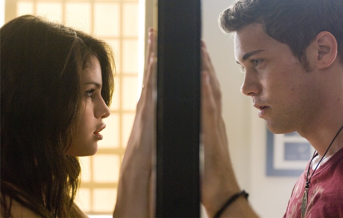 Selena Gomez stars as Mary Santiago and Drew Seeley portrays Joey Parker in the 2008 American teen musical comedy film "Another Cinderella Story"