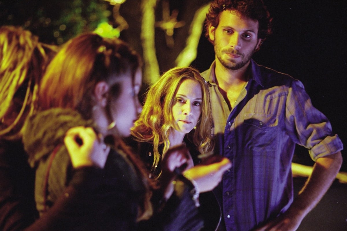 Jeremy Sisto as Brady and Holly Hunter as Melanie Freeland in Thirteen