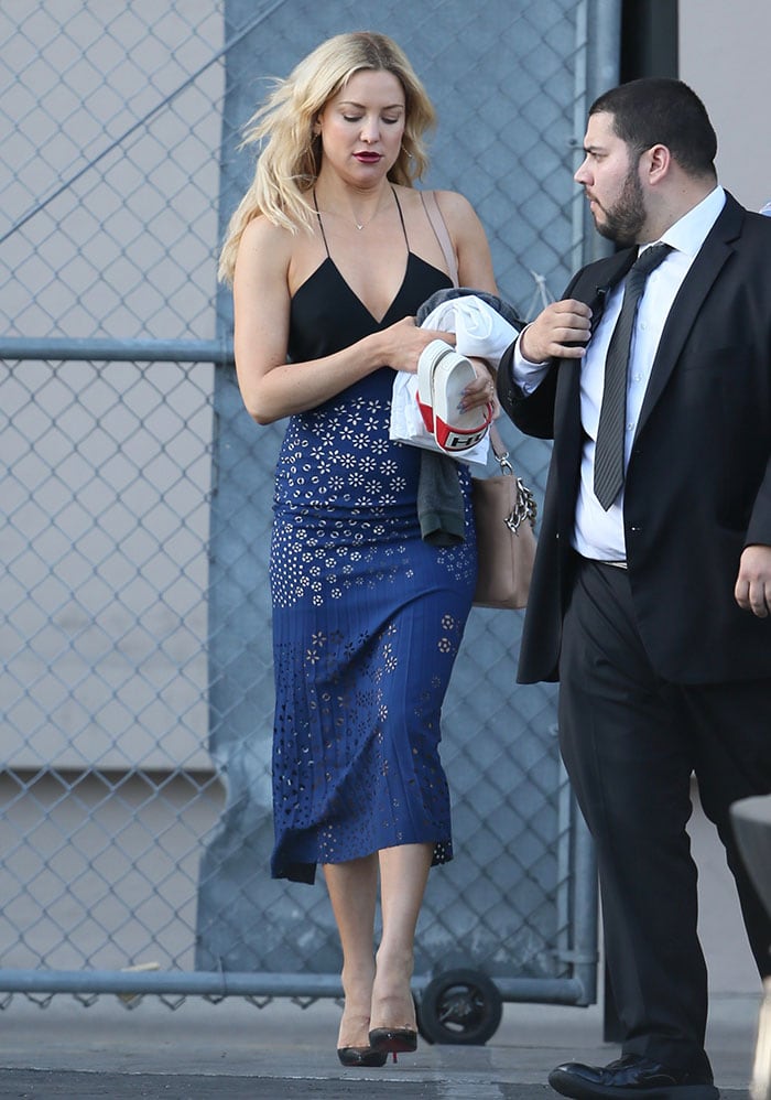 Kate Hudson wears a black-and-blue Roland Mouret dress outside the ABC studios