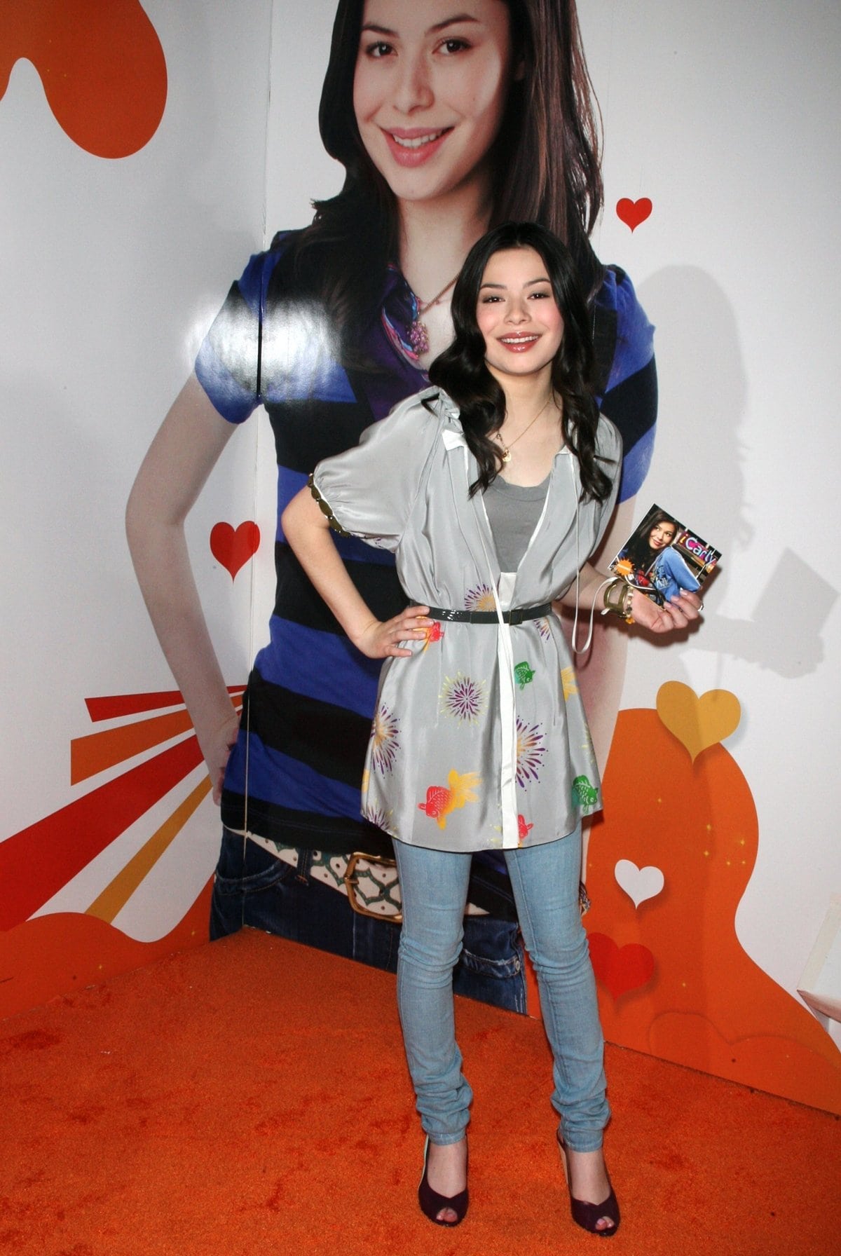 Miranda Cosgrove promotes the iCarly iPlaylist at the Licensing 2008 International