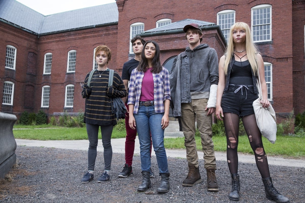 Maisie Williams, Anya Taylor-Joy, Charlie Heaton, Blu Hunt, and Henry Zaga star in the 2020 American superhero horror film The New Mutants