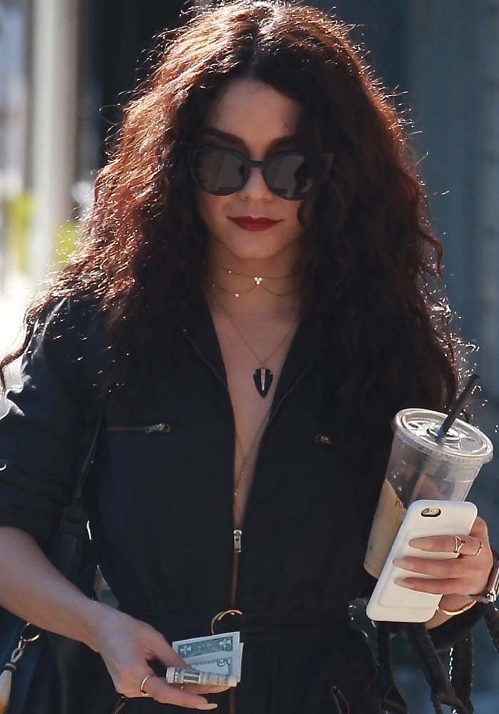 Vanessa Hudgens debuts her new hairstyle as she leaves a Beverly Hills hair salon