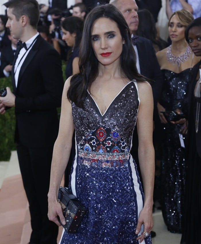 Jennifer Connelly wears her dark hair down at the 2016 Met Gala