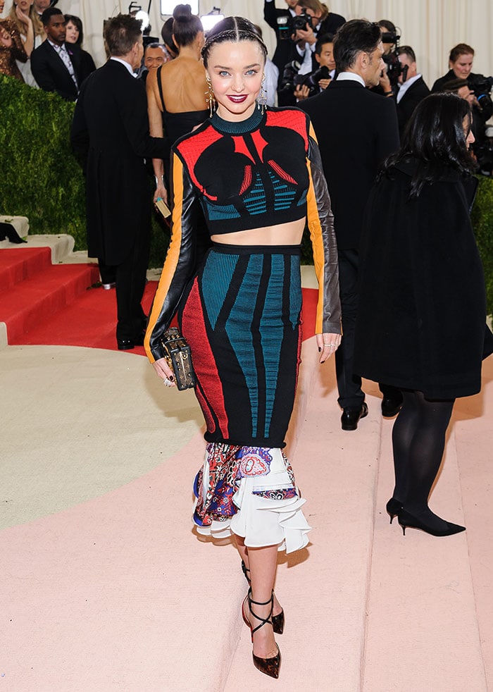 Miranda Kerr wears a color-blocked Louis Vuitton creation to the 2016 Met Gala