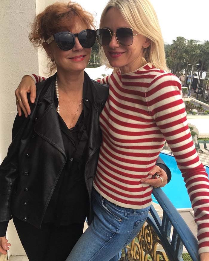 Former co-stars Susan Sarandon and Naomi Watts pose for photos at Cannes