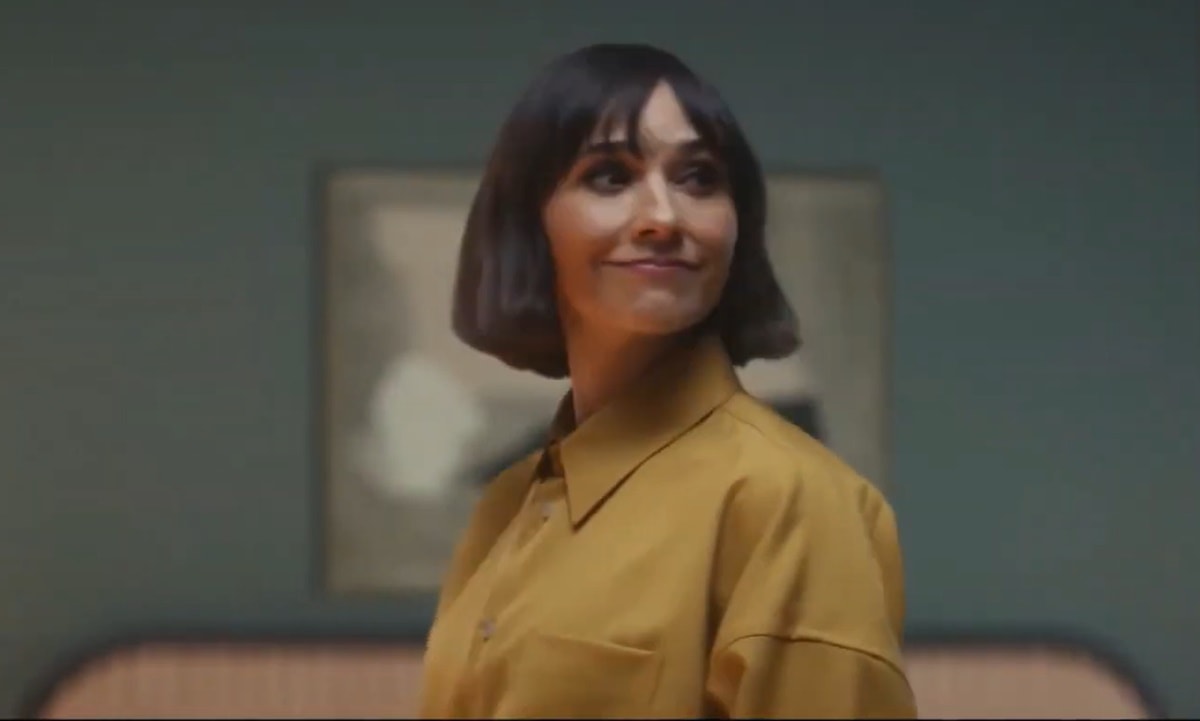 Rashida Jones stars in Expedia's 'All By Myself' travel commercial featuring a song by Eric Carmen