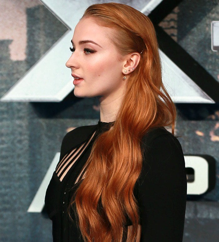 Sophie Turner accessorized with De Beers jewelry