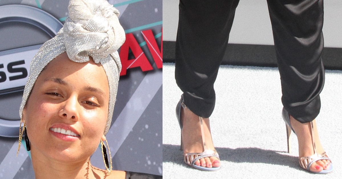 Makeup-Free Alicia Keys Shows Off Her Feet in Silver Sandals.