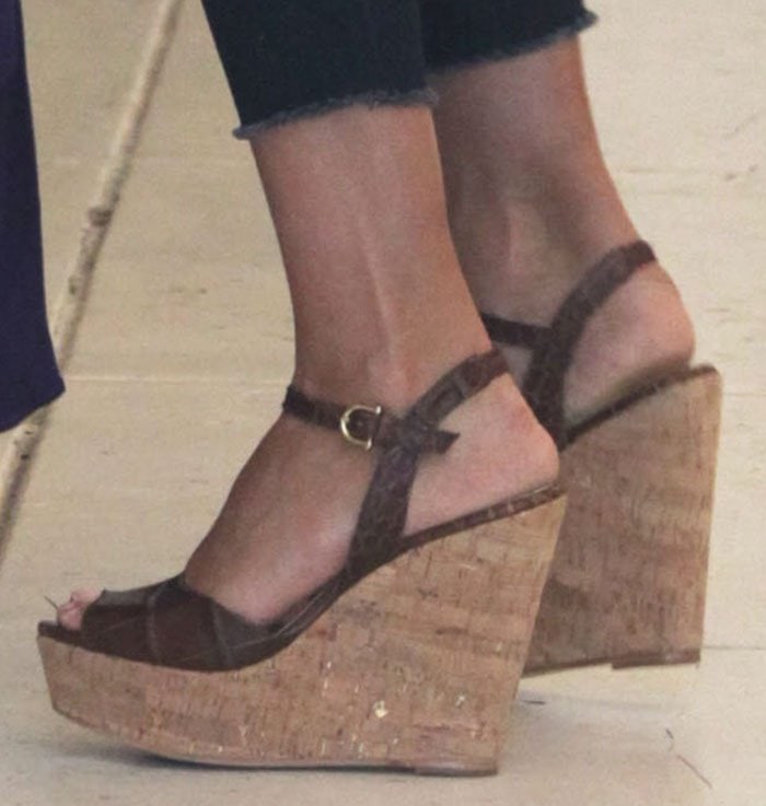 Jessica Alba's wedge sandals