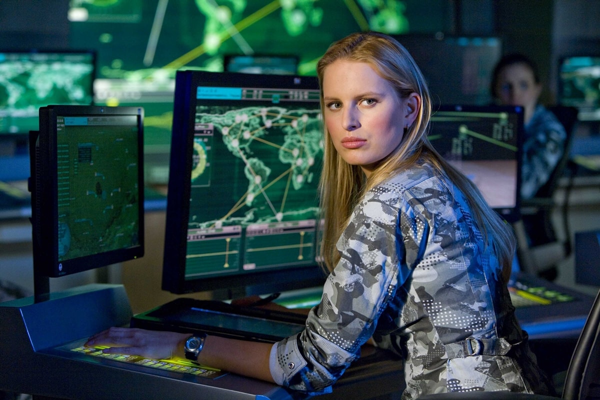 Karolína Kurková brought her modeling finesse to the role of Courtney Krieger in G.I. Joe: The Rise of Cobra, where she served as Hawk's aide-de-camp