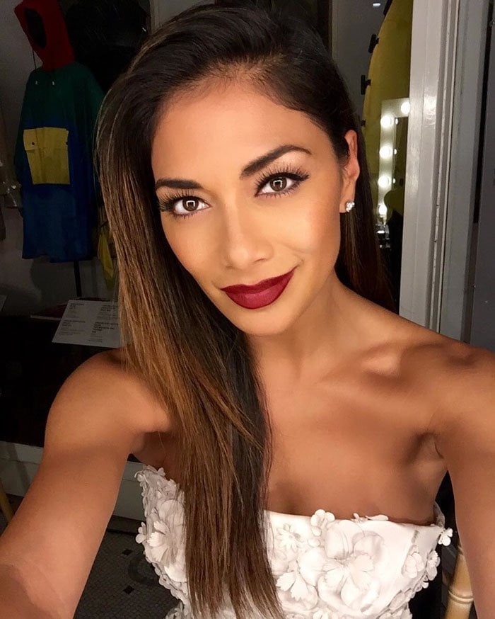 Nicole Scherzinger uploads a flawless selfie backstage at the "One For The Boys" fashion ball