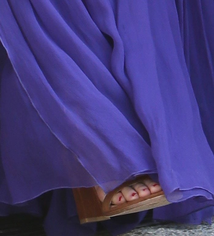 Olivia Munn's feet in "NearlyNude" sandals