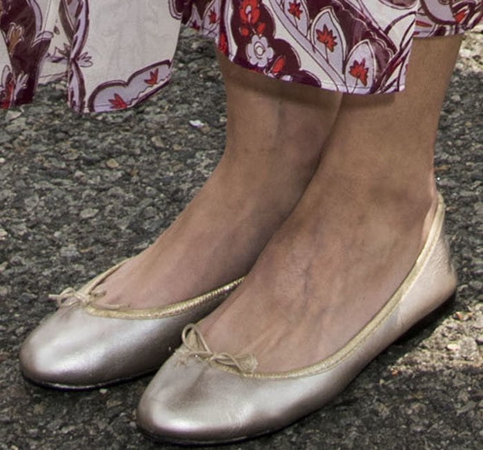Olivia Palermo's feet in worn-out French Sole ballet flats