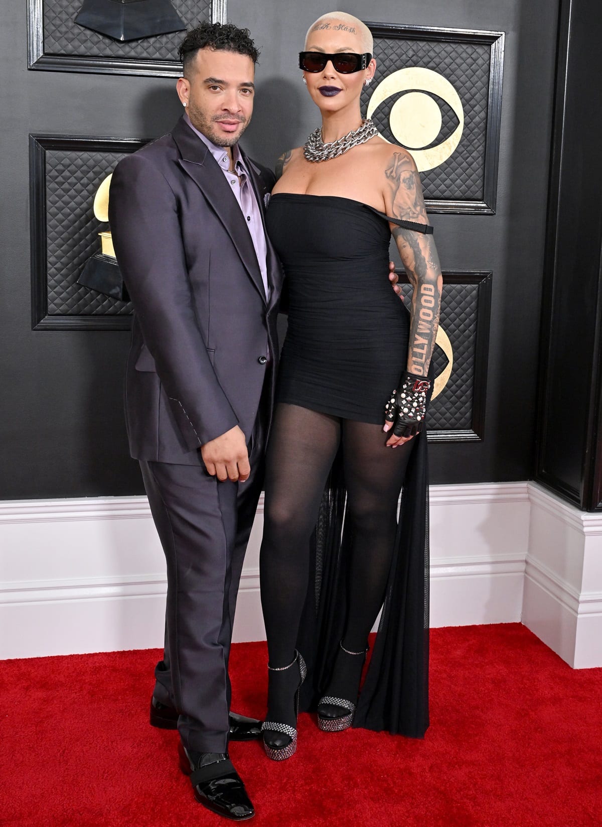 Amber Rose posed for pictures with Hollywood Unlocked blogger Jason Lee at the 2023 Grammy Awards