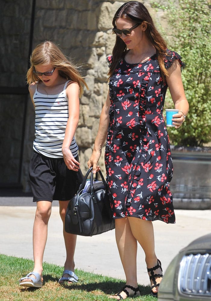 Jennifer Garner and her daughter Violet Affleck leave a church service at United Methodist Church in Brentwood