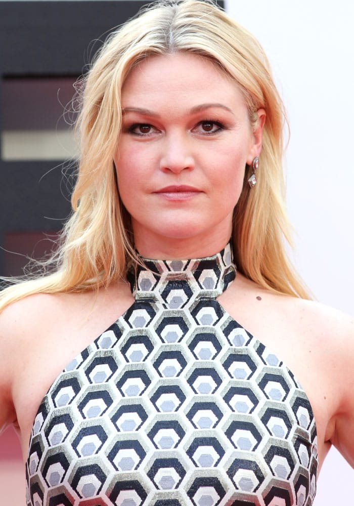 Julia Stiles plays the role of Nicolette "Nicky" Parsons, the primary heroine of the Bourne film series