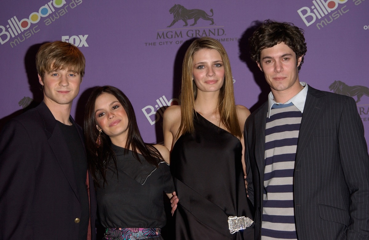 The main cast of "The O.C." includes Benjamin McKenzie as Ryan Atwood, Mischa Barton as Marissa Cooper, Adam Brody as Seth Cohen, and Rachel Bilson as Summer Roberts
