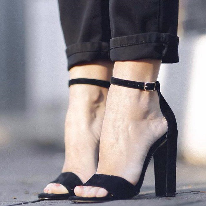 Steve Madden Carrson Black Heels