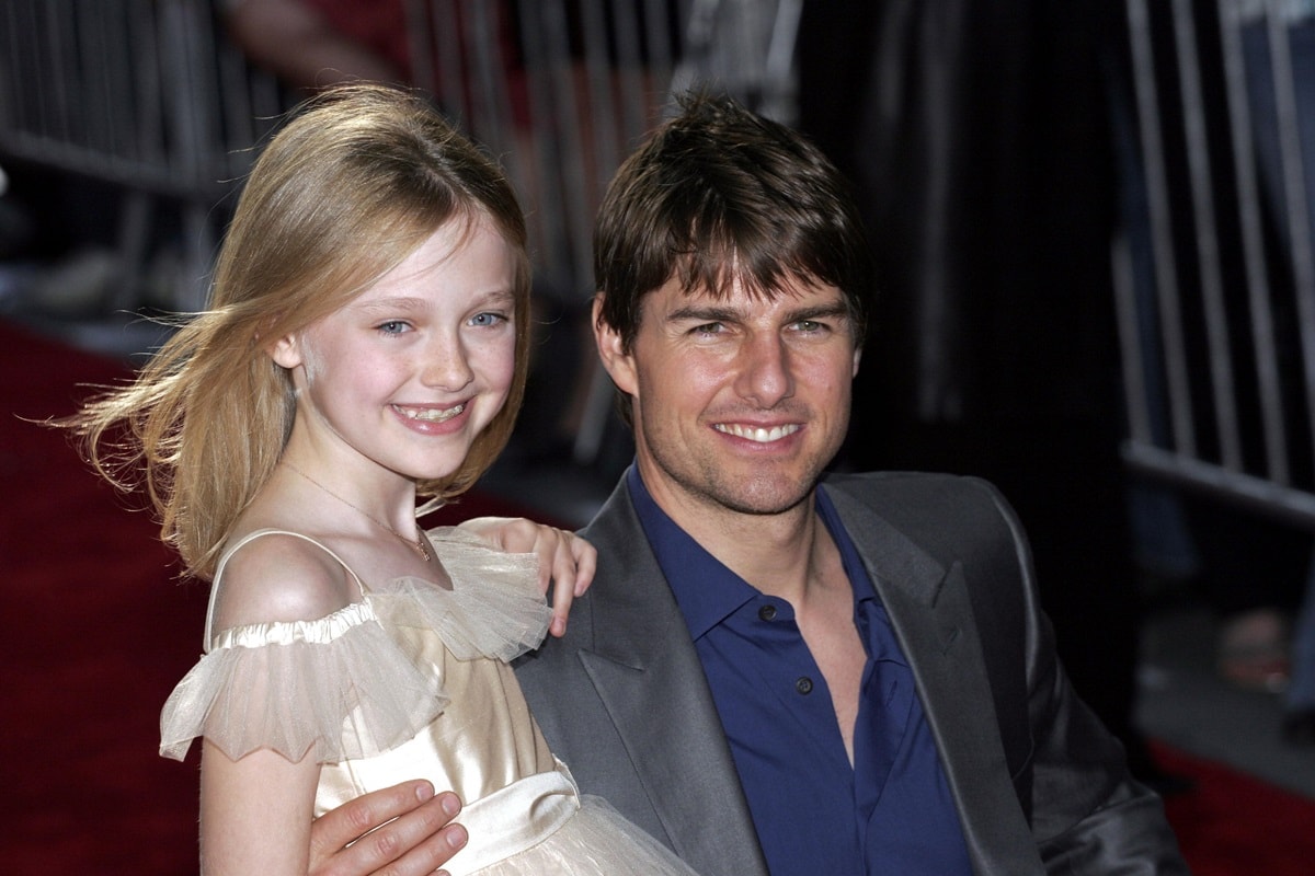 During the filming of War of the Worlds, Dakota Fanning and Tom Cruise developed a special bond akin to that of a father and daughter