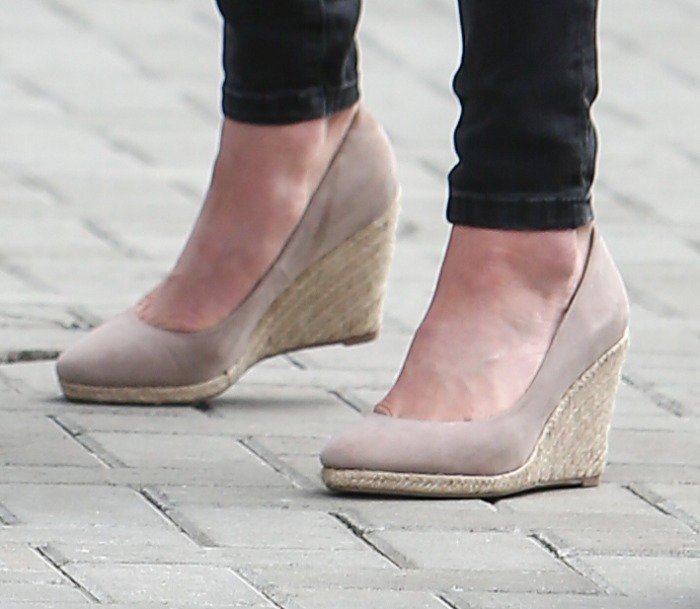 Kate Middleton's feet in taupe-colored Monsoon wedge heels