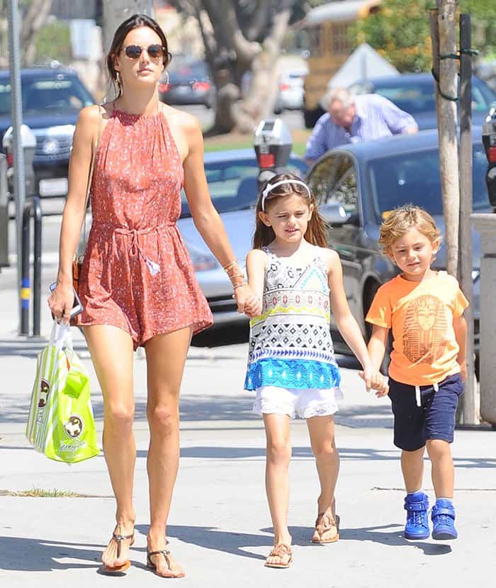 Alessandra Ambrosio takes her children shopping in Brentwood, California on August 30, 2016