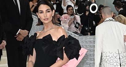 Lily Aldridge Shines in Exquisite Oscar de la Renta Dress and Bucherer ...