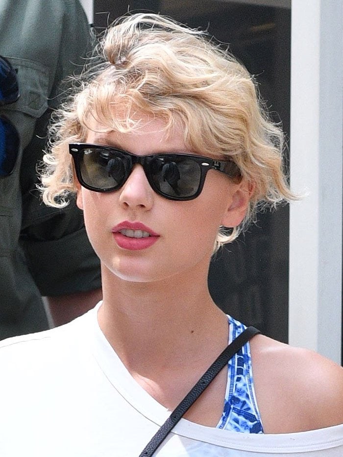 Taylor Swift leaves her hair unwashed as she leaves the Body by Simone NY gym