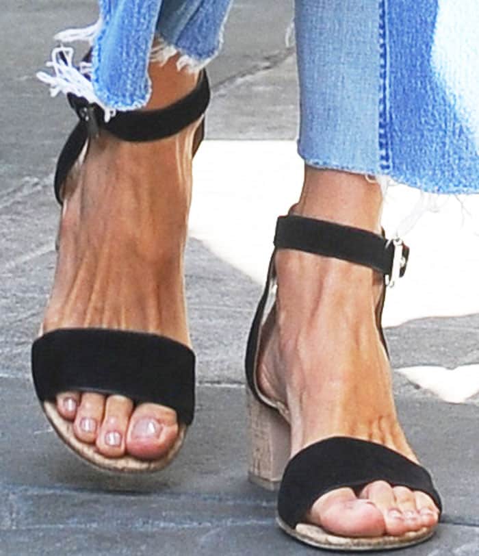 Alessandra Ambrosio kept things casual in a pair of Gianvito Rossi cork and suede sandals