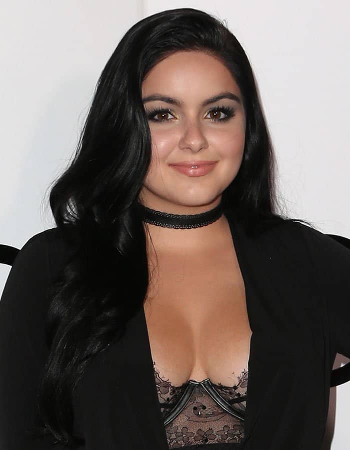 Ariel Winter styled her lacy bra with a choker necklace