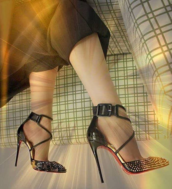 Christian Louboutin "Suzanna" Pumps Spikes Leo Crisscross