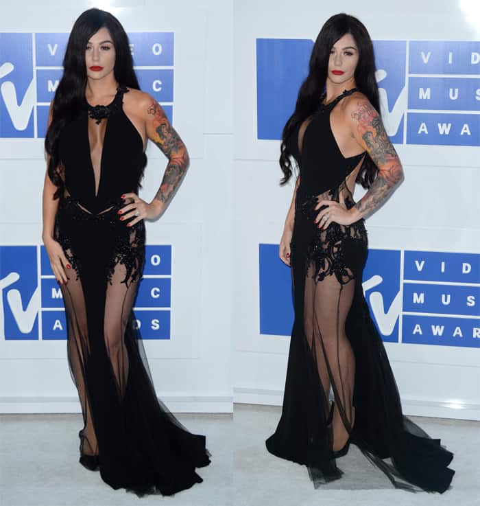 Jenni Farley in a slinky black dress designed by Pnina Tornai at the 2016 MTV Video Music Awards