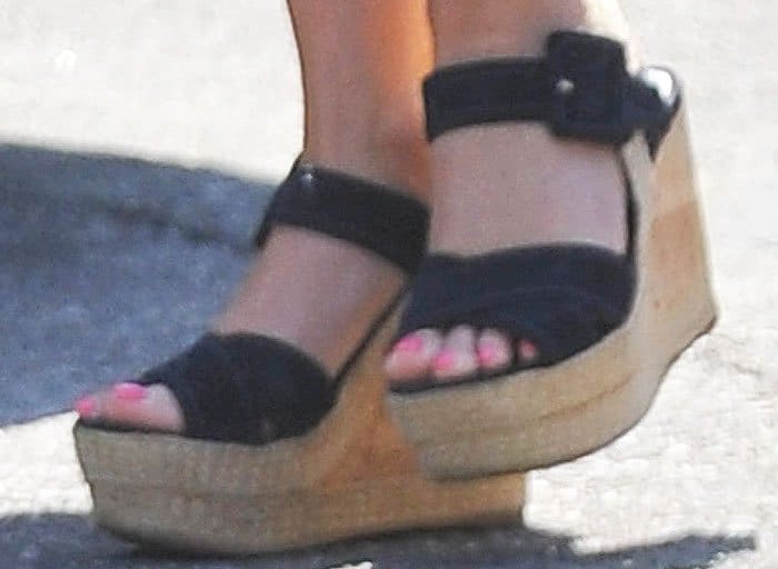 Reese Witherspoon's feet in suede Prada wedges