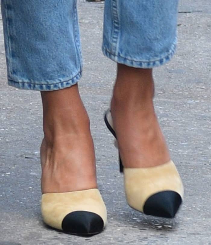 Rosie Huntington-Whiteley shows off her feet in Chanel mules