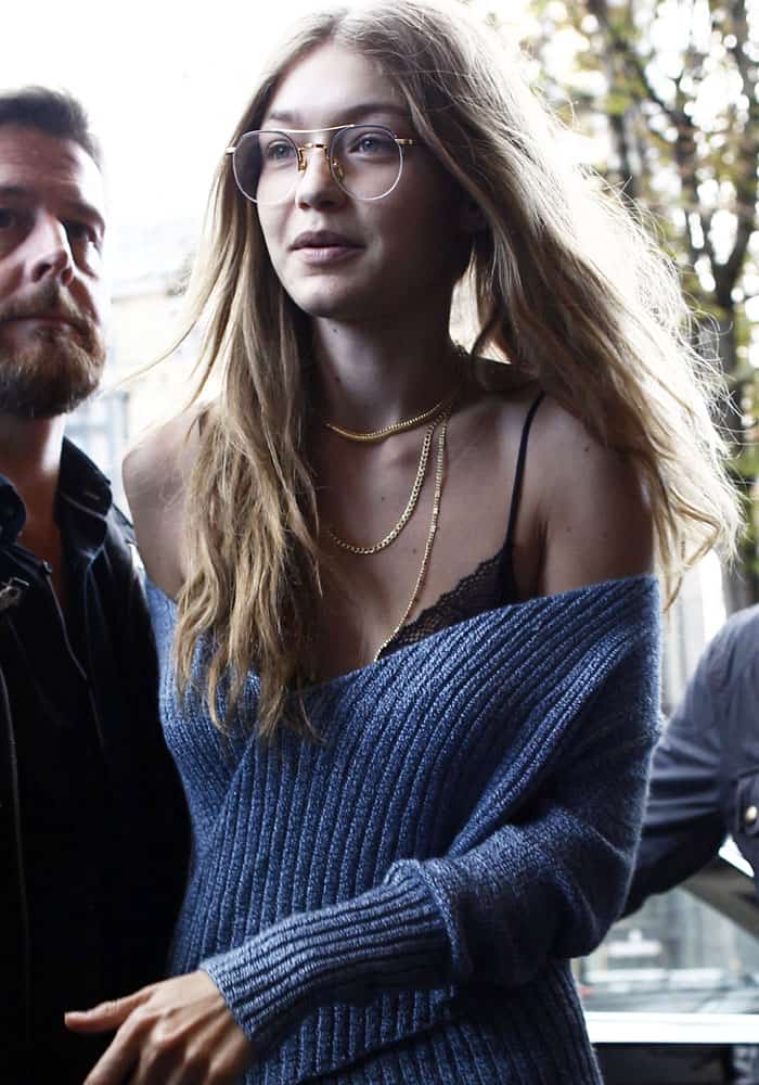 Gigi Hadid appeared somewhat fatigued as she returned to her hotel on October 2, 2016, during the Paris Fashion Week Spring/Summer 2017 in Paris, France