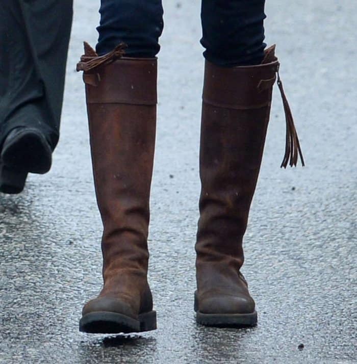 Kate wearing a comfortable pair of Penelope Chilvers tassel boots