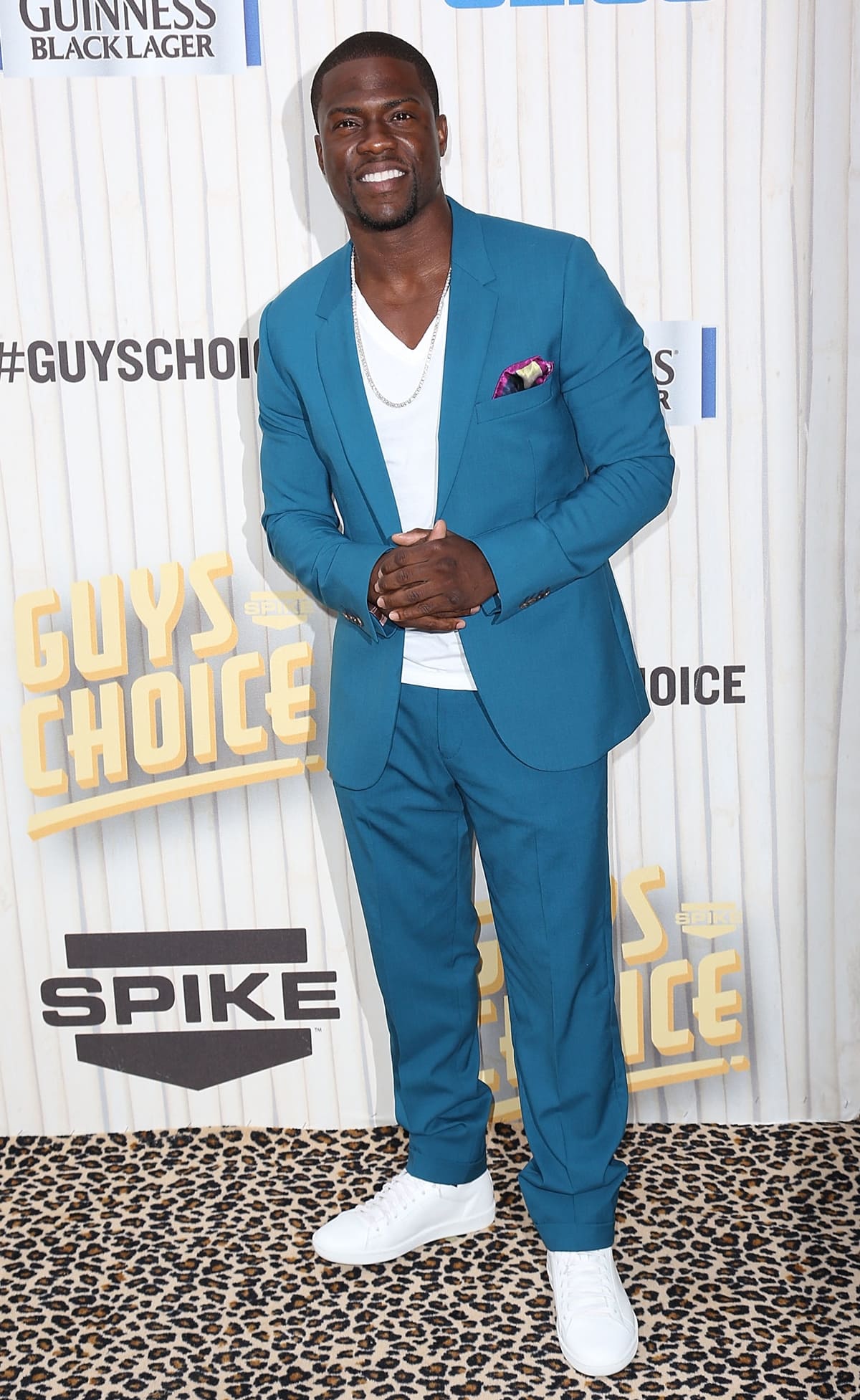 Kevin Hart measures 5ft 2 ½ (158.8 cm) but claims his short height has some advantages