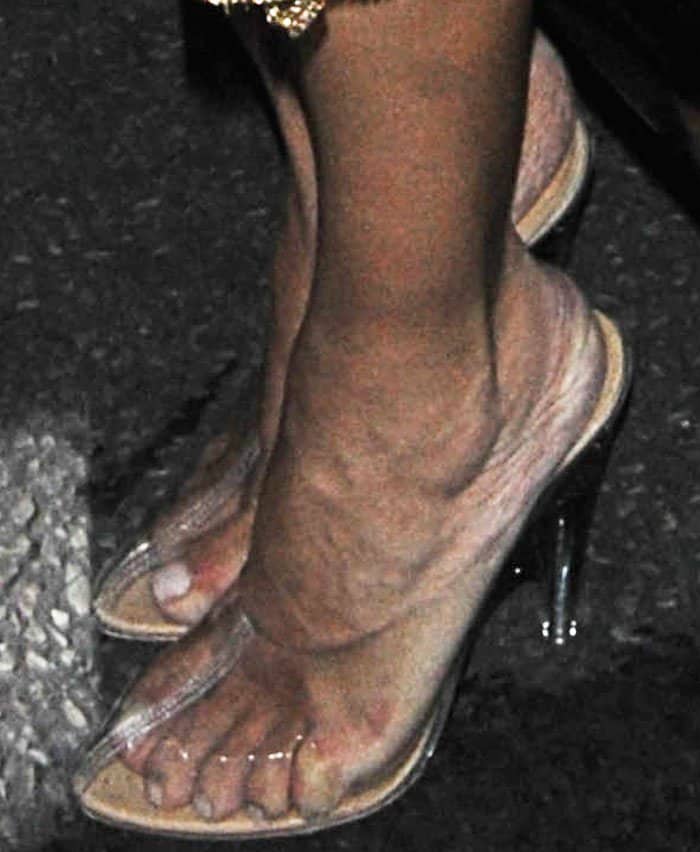 Yeezy heels kim kardashian shop