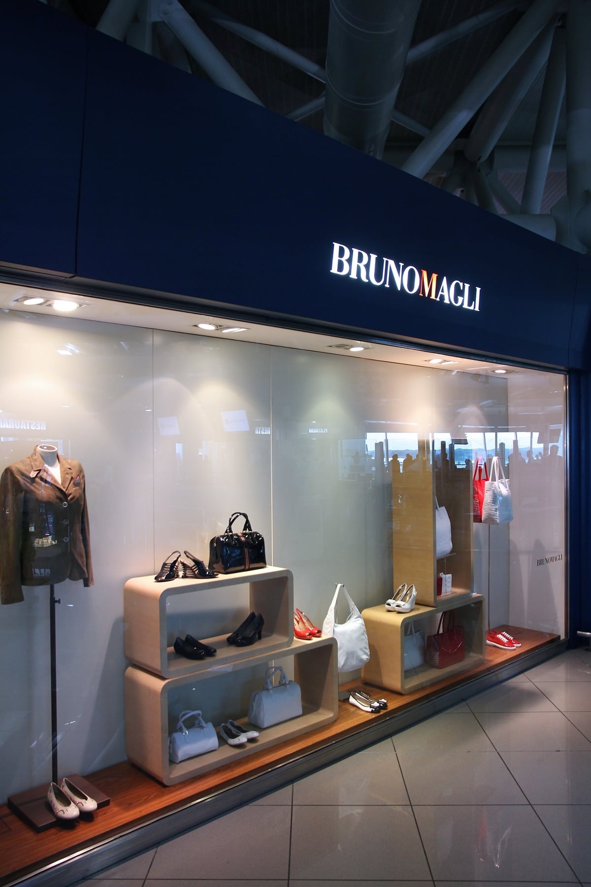 Bruno Magli, founded in 1936, is a prestigious Italian brand known for its luxury footwear and clothing