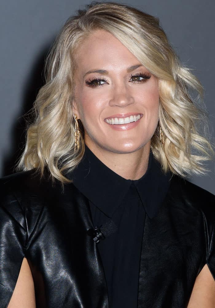 carrie-underwood-carnival-vista-jimmy-choo-1