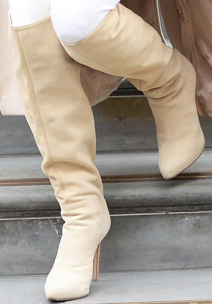 Eva Longoria rocks beige thigh-high boots by Le Silla