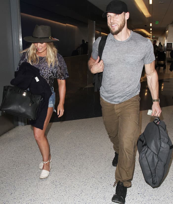 hilary-duff-lax-boyfriend-valentino-4