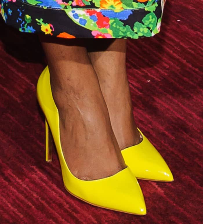 Naomie Harris shows off her feet in Rupert Sanderson pumps