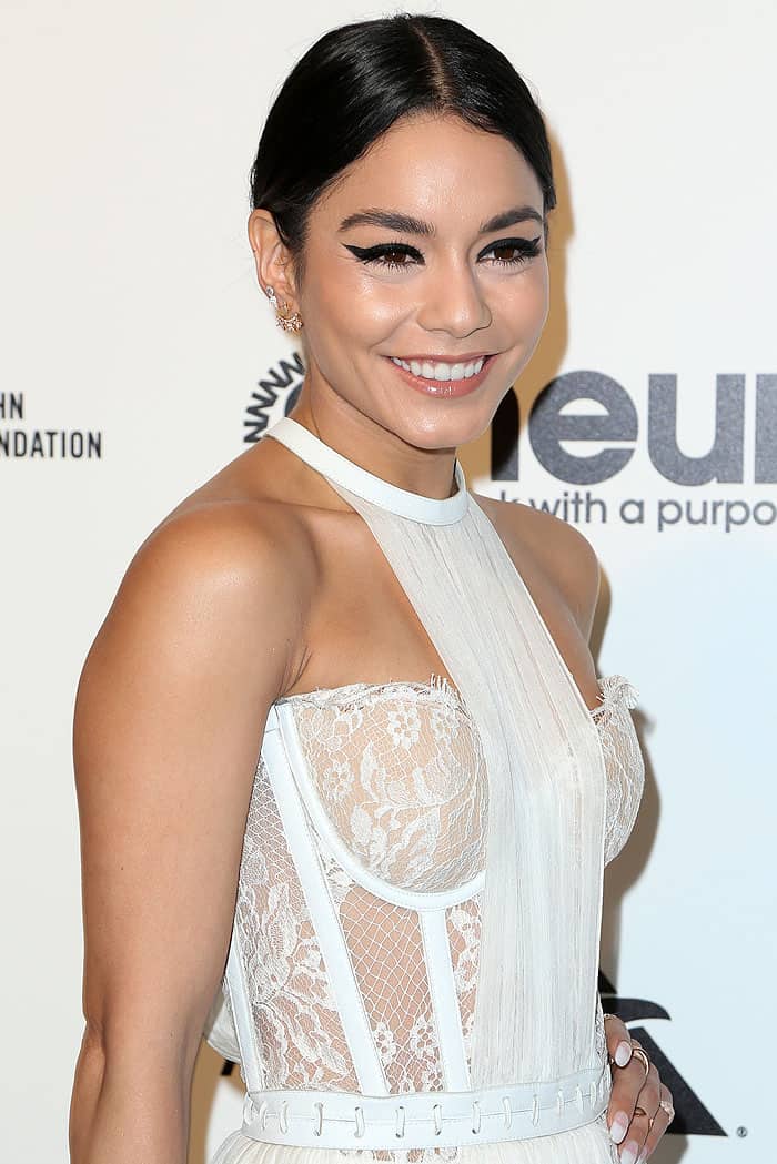 Vanessa Hudgens flashing her white underwear