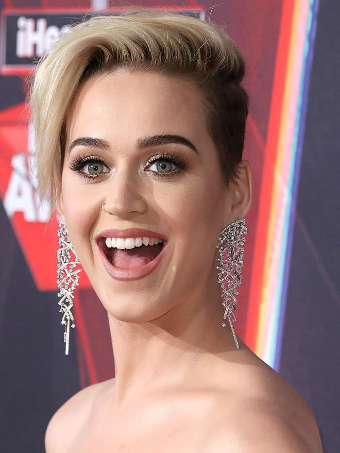Katy Perry's Miley Cyrus–inspired buzz cut